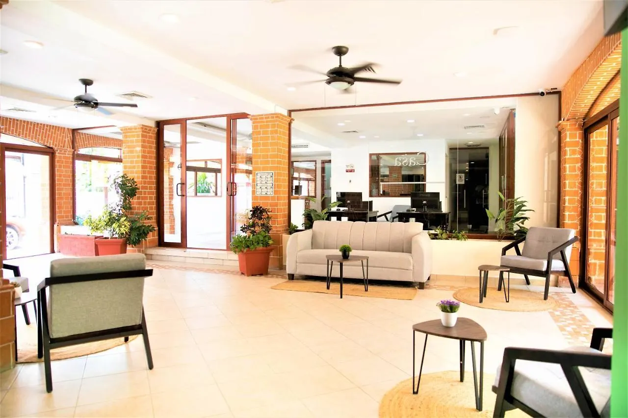 Hotel Colonial Плая-дель-Кармен